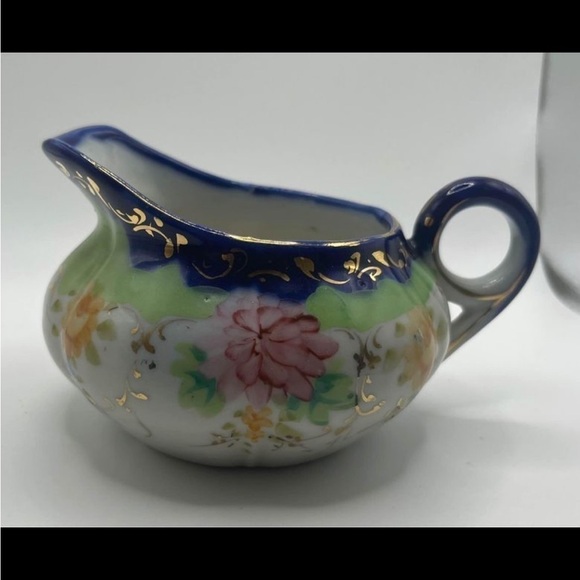 𝅺lot of Three Creamers And Salt Cellar - Picture 5 of 6